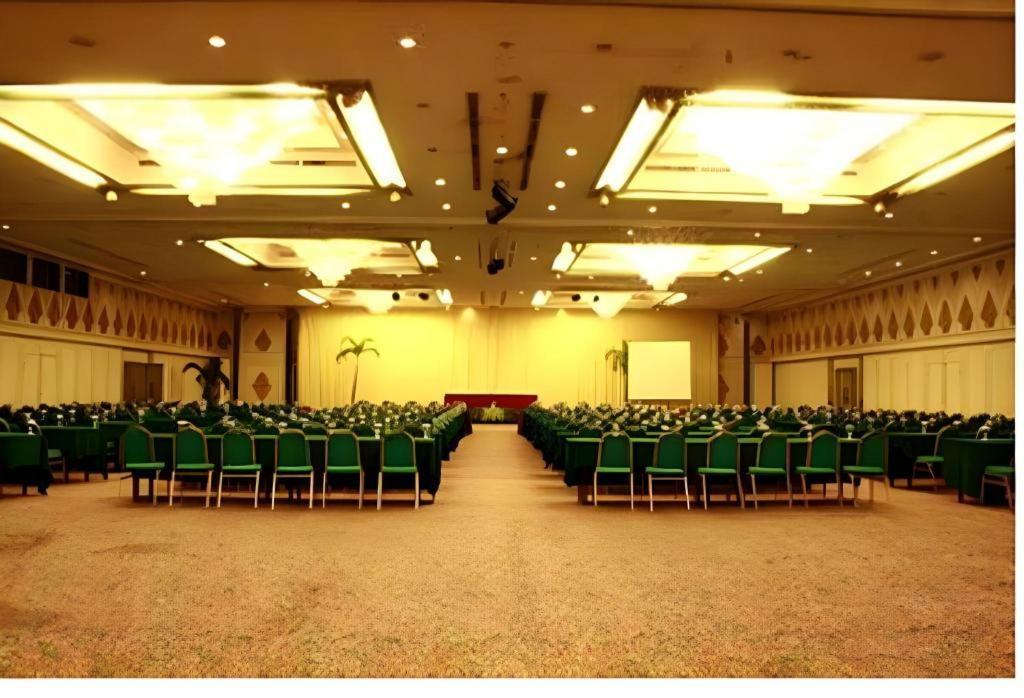 Kartika Chandra Hotel Jakarta Kültér fotó