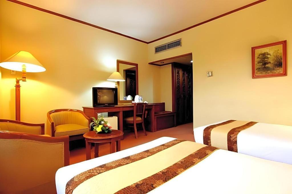 Kartika Chandra Hotel Jakarta Kültér fotó