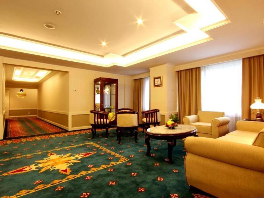 Kartika Chandra Hotel Jakarta Kültér fotó