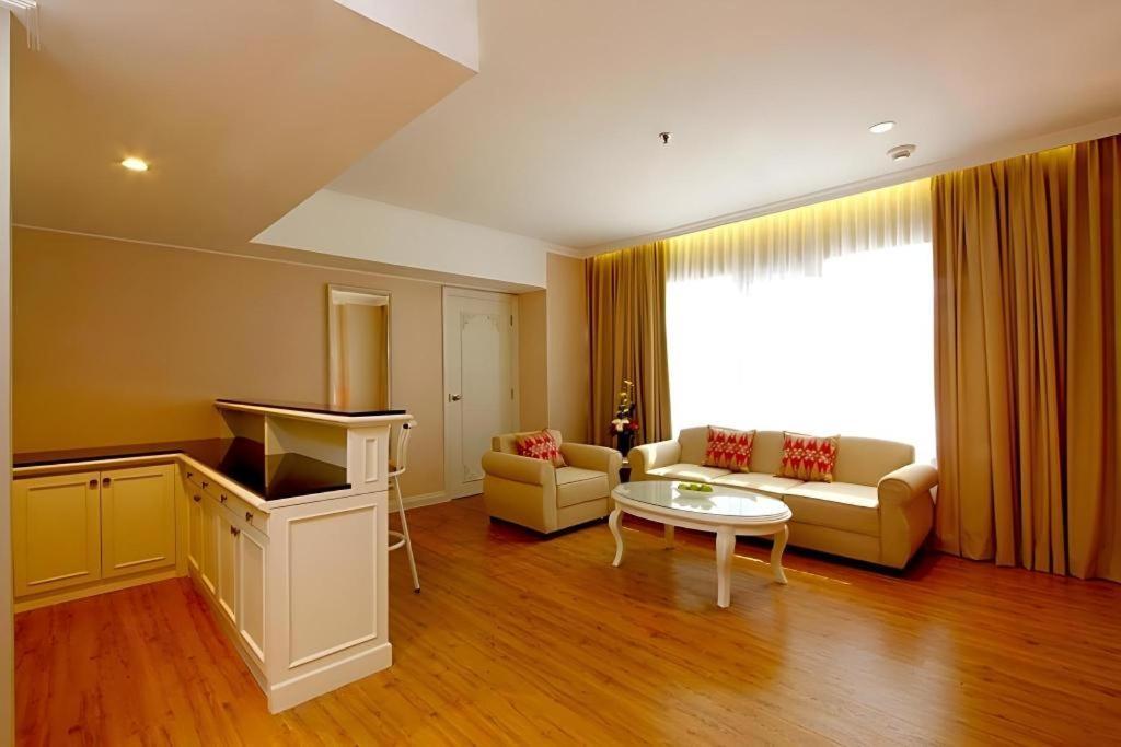 Kartika Chandra Hotel Jakarta Kültér fotó