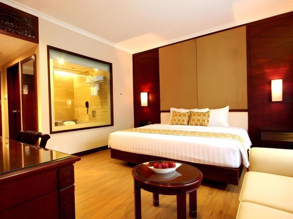Kartika Chandra Hotel Jakarta Kültér fotó