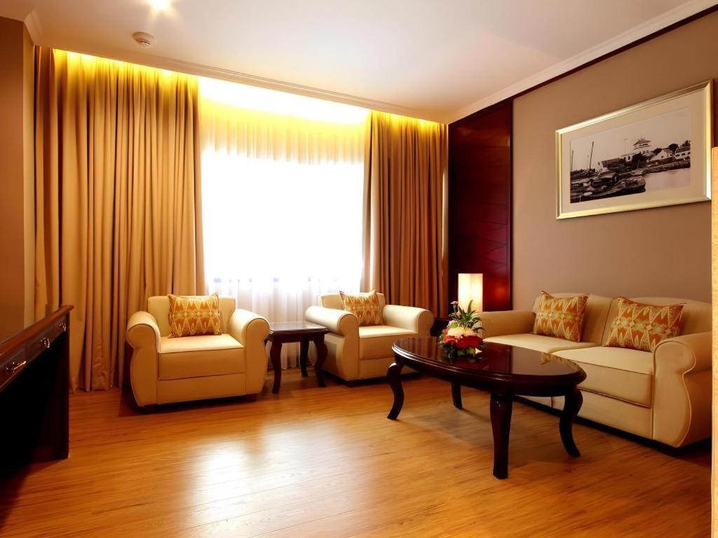 Kartika Chandra Hotel Jakarta Kültér fotó