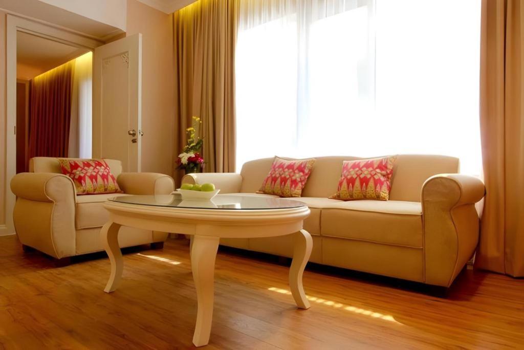 Kartika Chandra Hotel Jakarta Kültér fotó